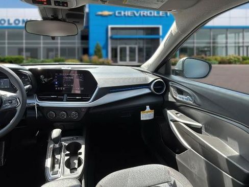 New 2026 Chevrolet Trax LS w/ LS Convenience Package FWD image 27