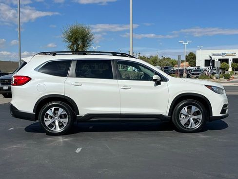 Certified 2022 Subaru Ascent Premium w/ Convenience Package AWD/4WD image 9