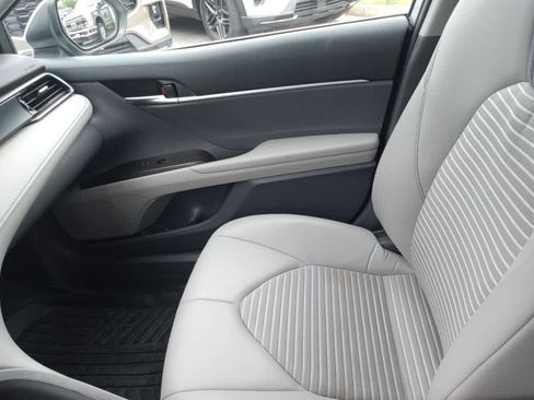 Used 2022 Toyota Camry SE FWD image 20