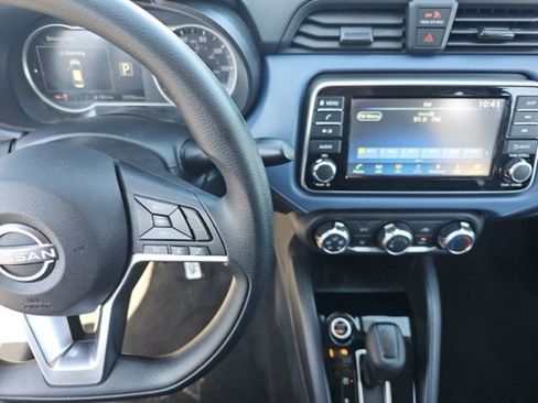Used 2025 Nissan Versa SV FWD image 14