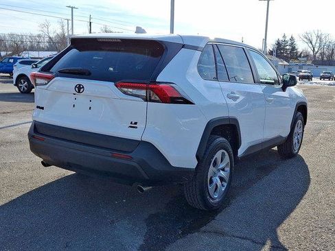 Certified 2022 Toyota RAV4 LE image 27
