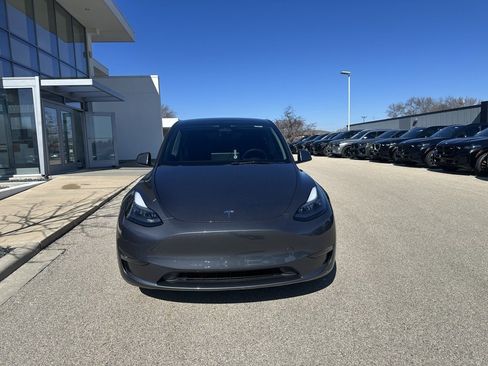 Used 2023 Tesla Model Y Performance image 6