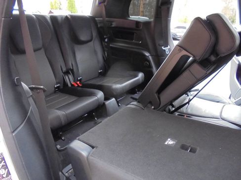 Used 2021 Mercedes-Benz GLB 35 AMG 4MATIC w/ Multimedia Package image 13