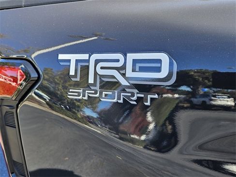 Used 2025 Toyota Tacoma TRD Sport image 14