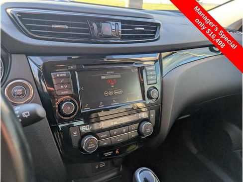 Used 2021 Nissan Rogue Sport SV image 20