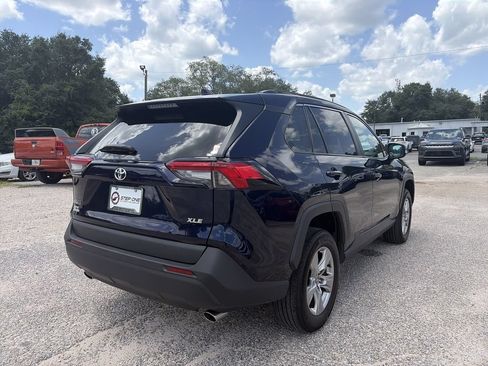 Used 2025 Toyota RAV4 XLE FWD image 6