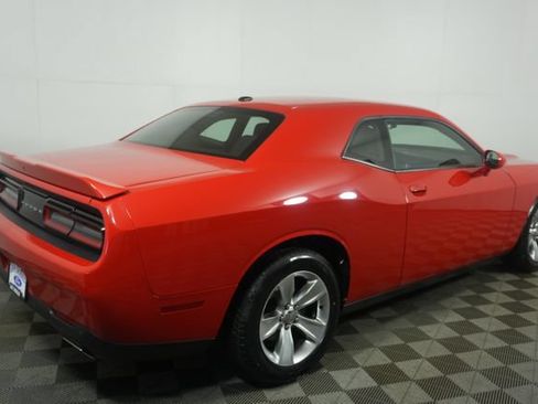Used 2021 Dodge Challenger SXT w/ Driver Convenience Group RWD image 3