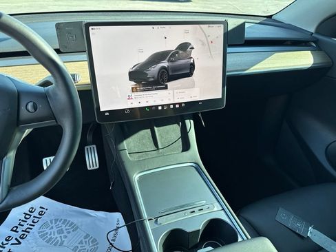 Used 2022 Tesla Model Y Performance AWD/4WD image 15