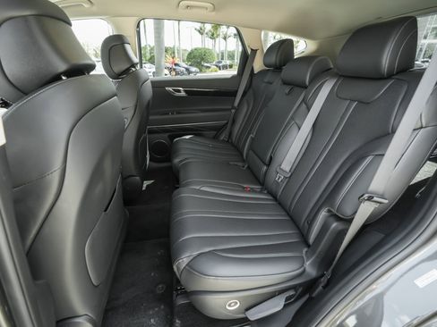 Used 2025 Genesis GV80 2.5T Standard image 18