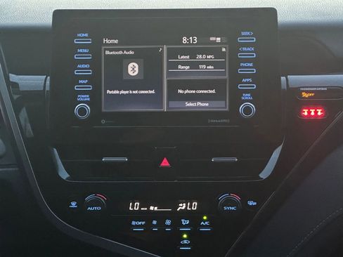 Used 2022 Toyota Camry SE image 14