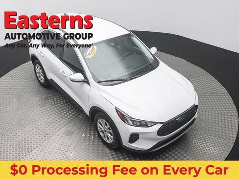 Used 2023 Ford Escape Active w/ Tech Pack #2 AWD/4WD image 3
