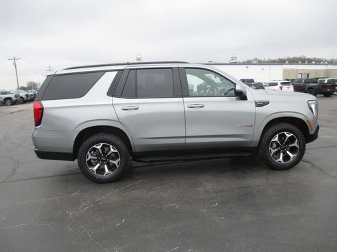 Used 2025 GMC Yukon AT4 image 4