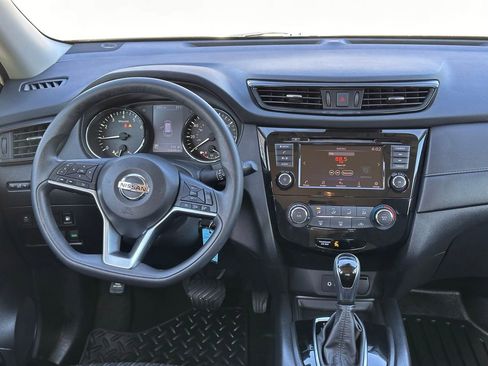 Used 2020 Nissan Rogue S image 21