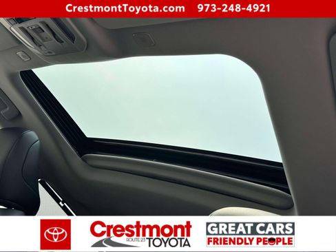 Certified 2026 Toyota Highlander XLE AWD/4WD image 18
