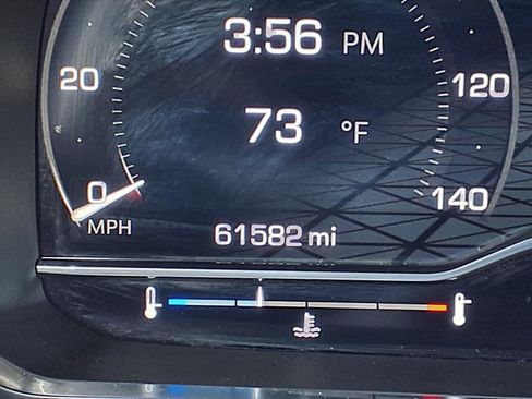 Used 2024 GMC Yukon XL SLE image 35