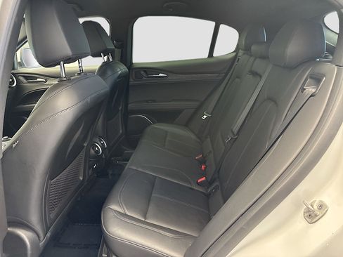 Used 2022 Alfa Romeo Stelvio Sprint image 14