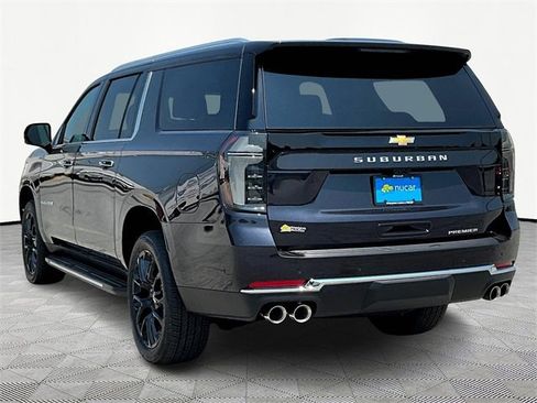 New 2025 Chevrolet Suburban Premier image 4