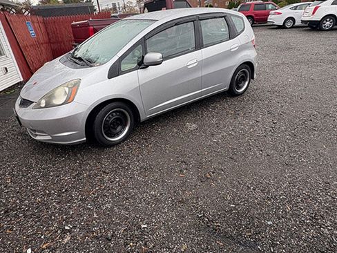 Used 2013 Honda Fit image 3