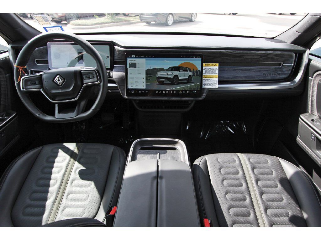 Used 2026 Rivian R1S Adventure Dual AWD/4WD image 7