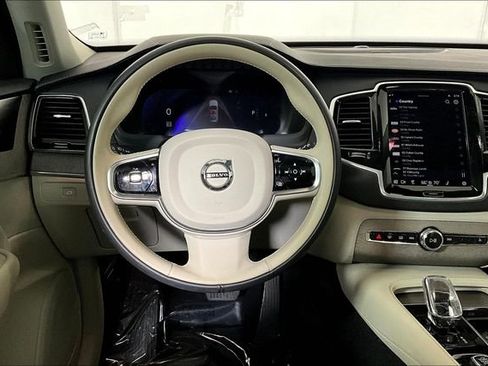 Used 2023 Volvo XC90 B6 Ultimate w/ Protection Package Premier image 5