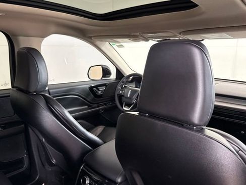 Used 2023 Lincoln Aviator 2WD w/ Premium Package image 26