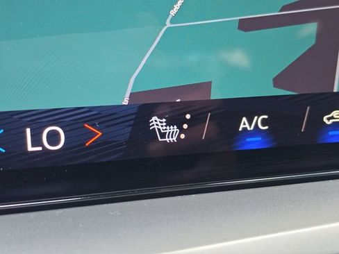 New 2026 Chevrolet Traverse LT w/ Enhanced Driving Package FWD image 30