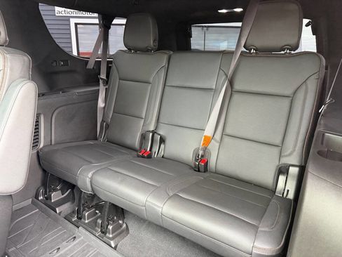 Used 2021 Chevrolet Suburban High Country image 38