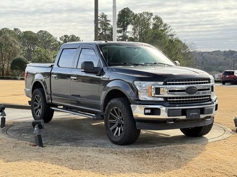 Used 2018 Ford F150 XLT w/ Equipment Group 302A Luxury image 9