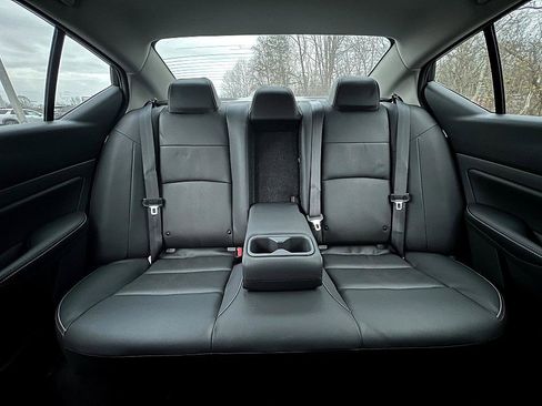 New 2025 Nissan Altima 2.5 SR image 25