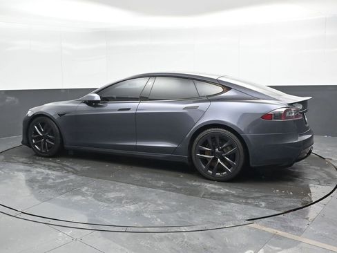 Used 2022 Tesla Model S Plaid image 10