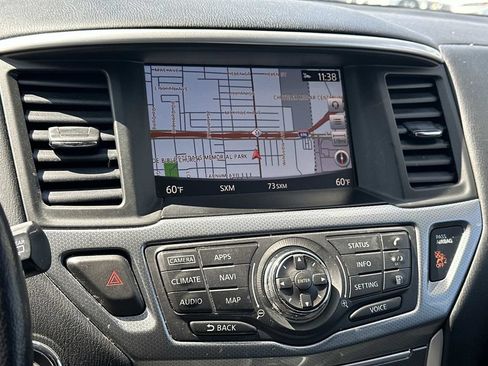 Used 2019 Nissan Pathfinder SL FWD image 32
