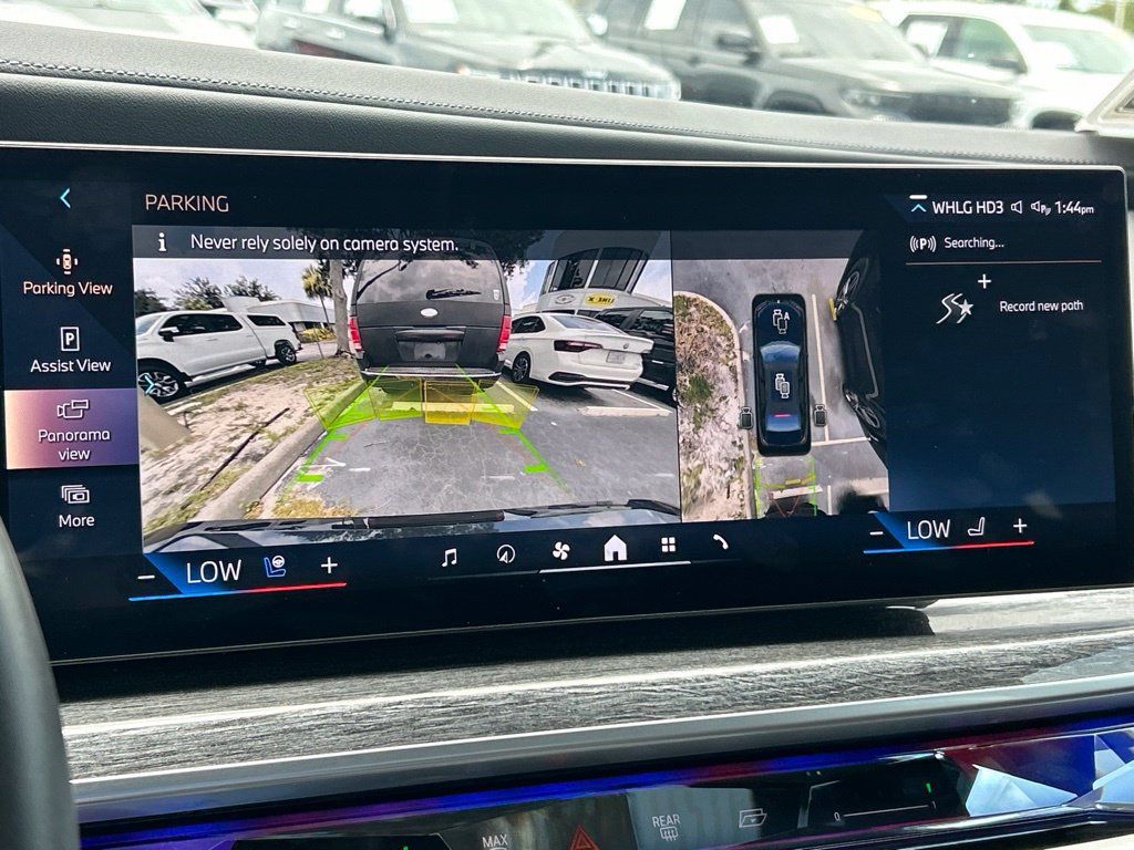 Used 2025 BMW 740i RWD image 34
