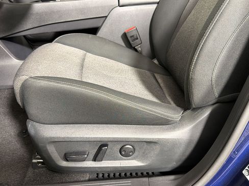 Used 2024 Nissan Rogue SV FWD image 12