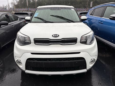 Used 2019 Kia Soul + image 2