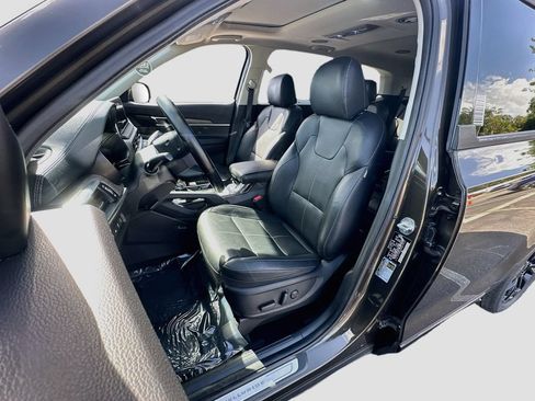 Certified 2022 Kia Telluride EX w/ EX Premium Package AWD/4WD image 21