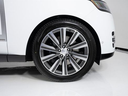 Used 2023 Land Rover Range Rover Autobiography AWD/4WD image 12