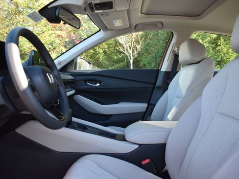 New 2025 Honda Accord SE image 13