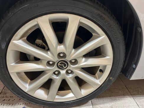 Used 2017 MAZDA MAZDA3 Touring FWD image 9