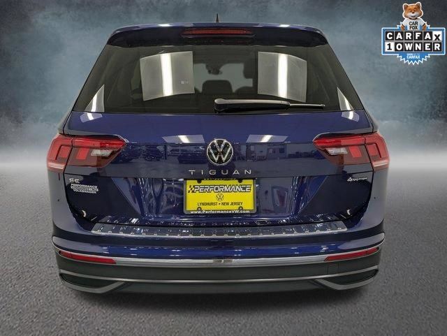 Used 2022 Volkswagen Tiguan SE AWD/4WD image 6