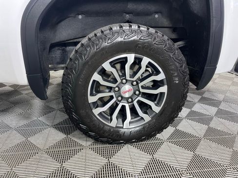 Used 2023 GMC Sierra 1500 AT4 w/ AT4 Preferred Package image 12