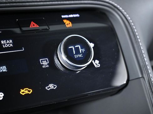 Certified 2026 INFINITI QX60 Luxe w/ Cargo Package image 17