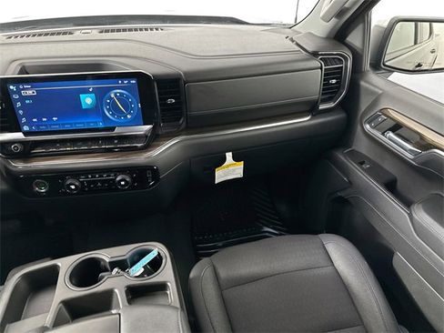Used 2023 Chevrolet Silverado 1500 LT image 24