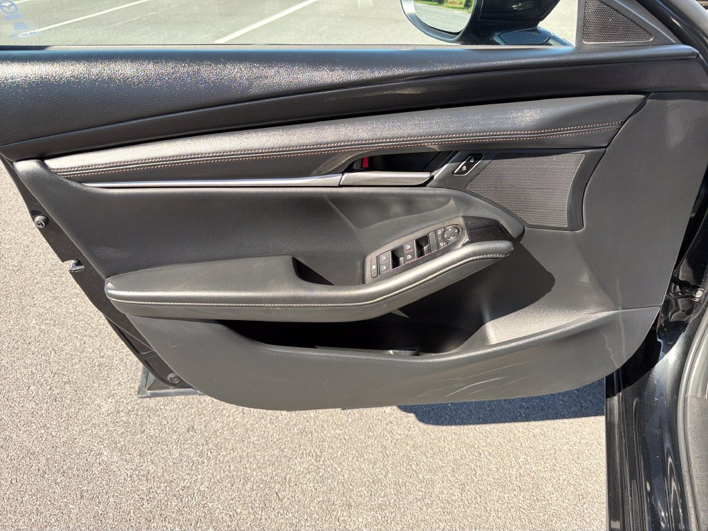 Used 2025 MAZDA MAZDA3 s FWD image 15