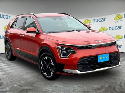 Used 2023 Kia Niro Wave w/ Wave Preserve Package