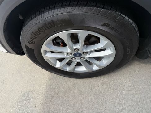 Used 2021 Ford Escape SE image 9