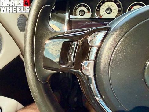 Used 2015 Rolls-Royce Wraith RWD image 30