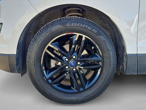 Used 2018 Ford Edge SEL w/ Equipment Group 201A image 21