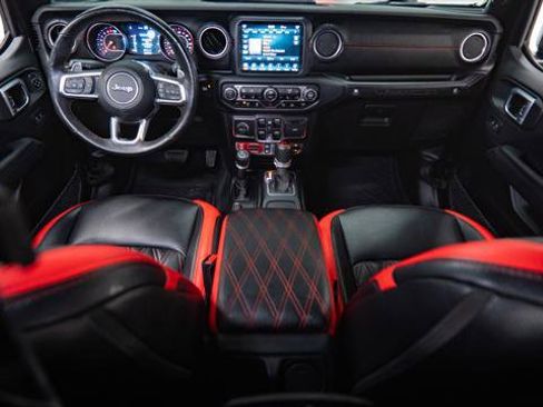 Used 2021 Jeep Wrangler Unlimited Rubicon image 2