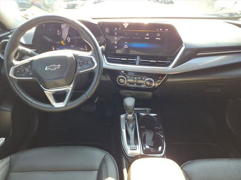 Certified 2025 Chevrolet Trax ACTIV w/ Sunroof Package image 9