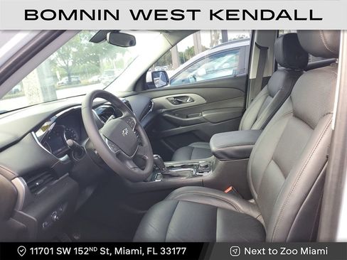 Used 2020 Chevrolet Traverse LT image 10